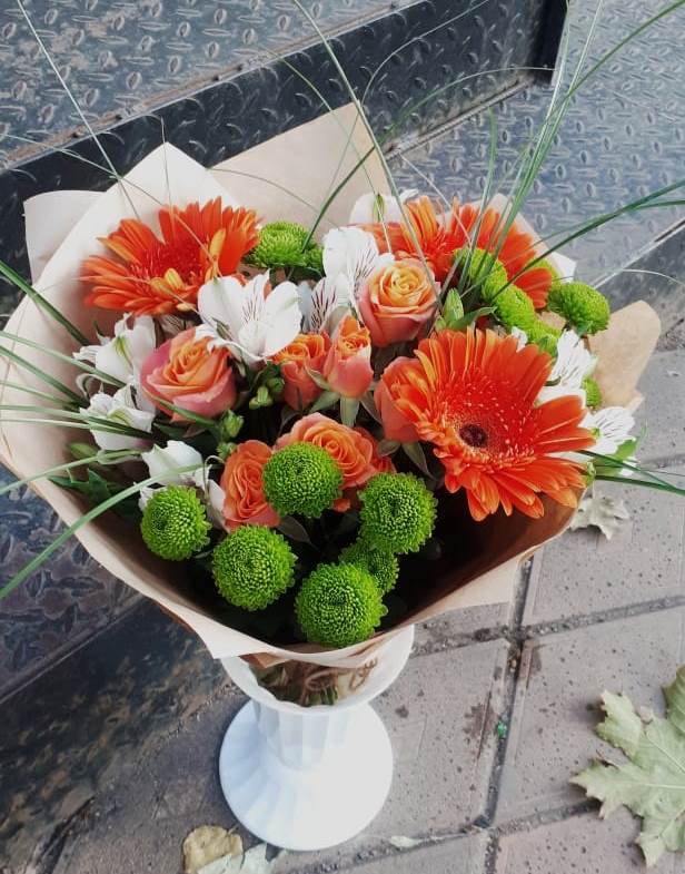 Букет цветов из: Герберы, Хризантемы, Альстромерии и Розы в Ардоне