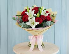 Букет цветов из:  Лилии и Розы в Ардоне
