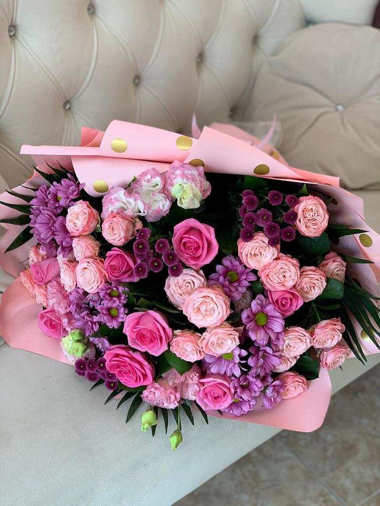 Букет цветов из: Хризантемы, Розы и Лизиантусы в Ардоне