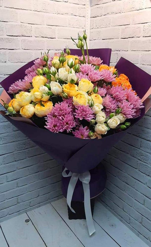 Букет цветов из: Хризантемы и Розы в Ардоне
