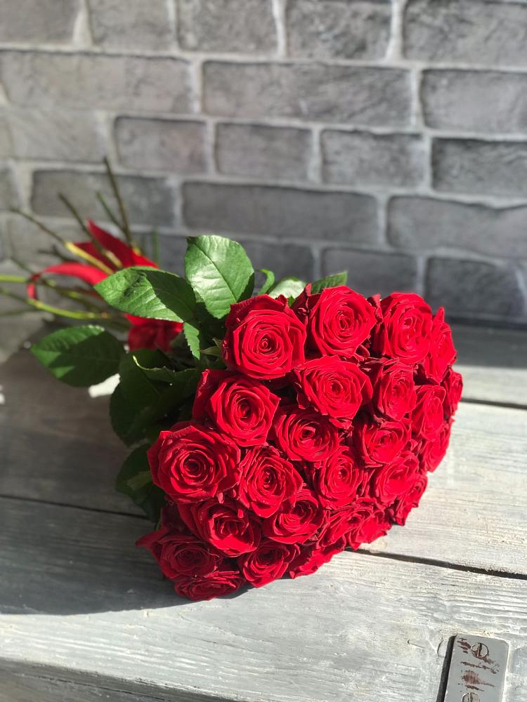 Букет Красные розы Фридом в Ардоне