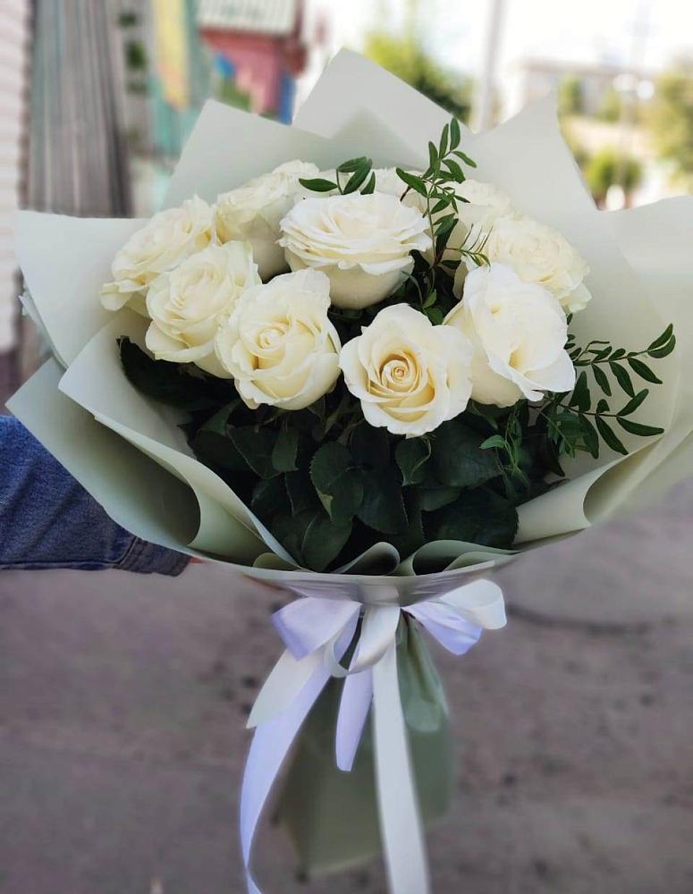 Букет Белые розы Проуд в Ардоне