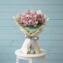 Букет цветов из:  Орхидеи и Розы в Ардоне