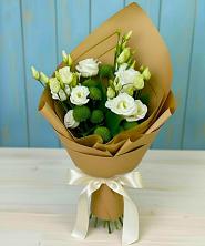 Букет цветов из:  Хризантемы и Лизиантусы в Ардоне