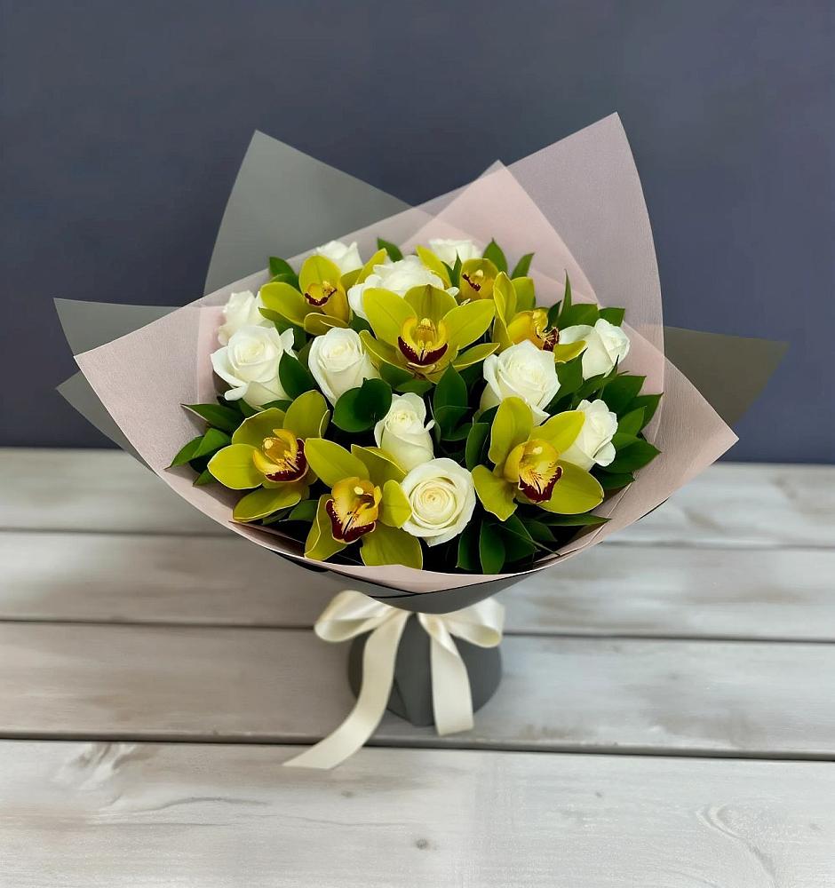 Букет цветов из: Орхидеи и Розы в Ардоне