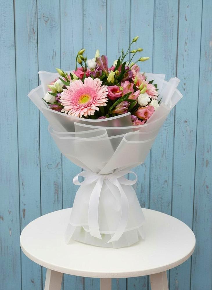 Букет цветов из: Герберы, Альстромерии и Лизиантусы в Ардоне