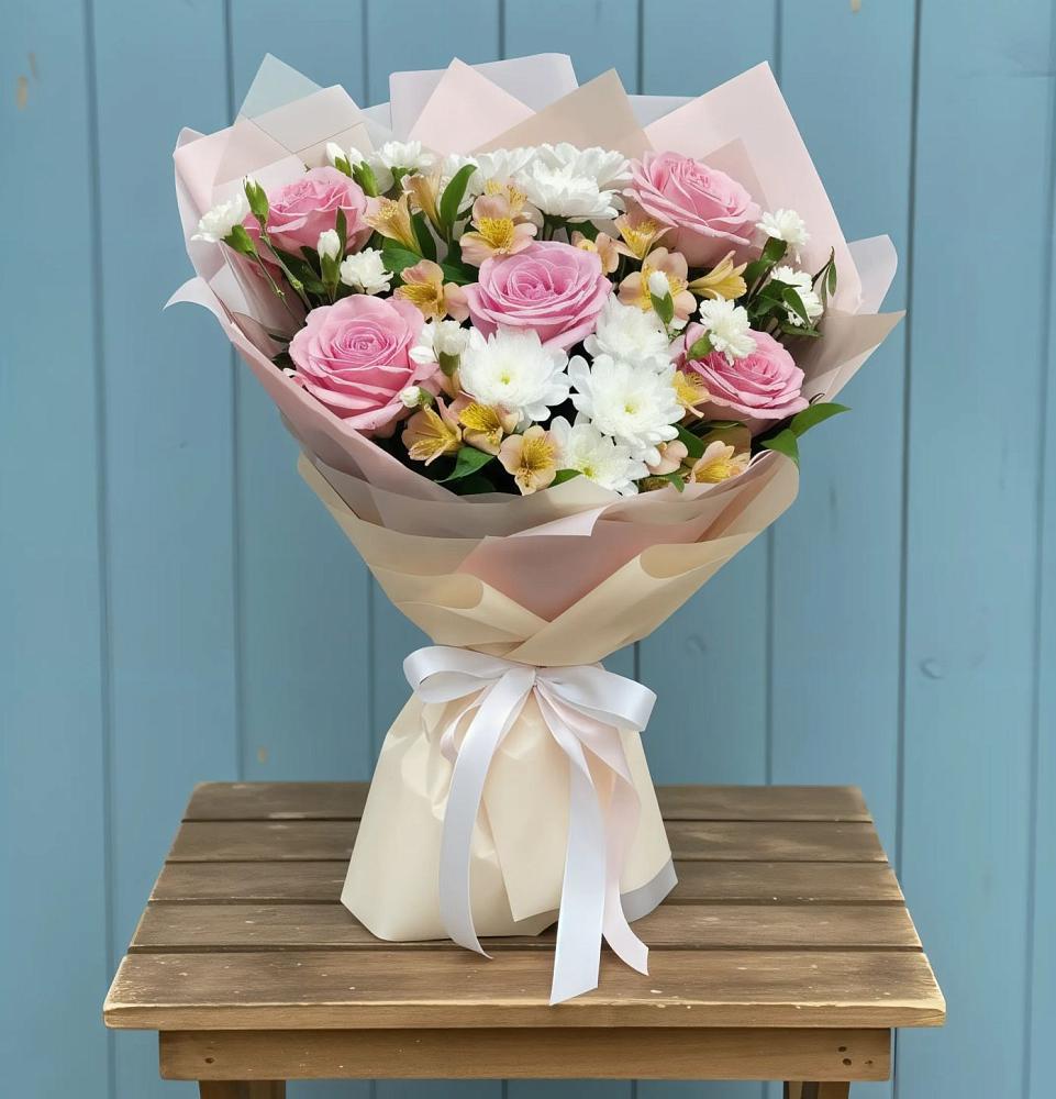 Букет цветов из: Гвоздики, Орхидеи и Розы в Ардоне