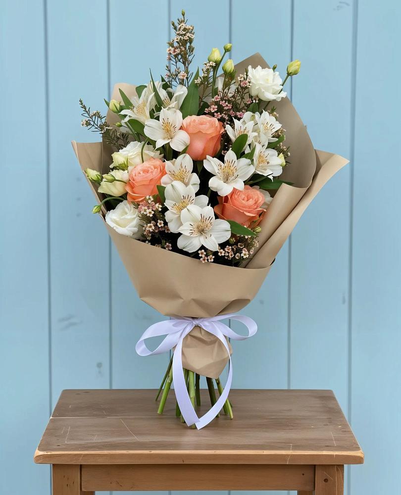 Букет цветов из: Альстромерии, Лизиантусы, Розы и Хризантемы в Ардоне